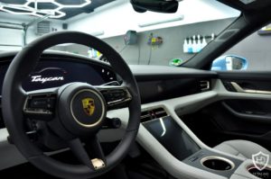 Porsche Tycan – Pranie wnętrza